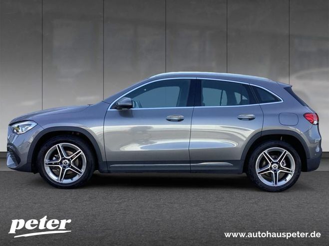 Mercedes Classe GLA classe 180 AMG LED MBUX High End Gris Mtallise de 