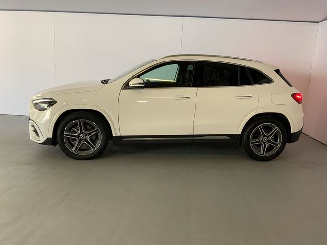 Mercedes Classe GLA classe 180 AMG Premium WinterPak Blanc de 