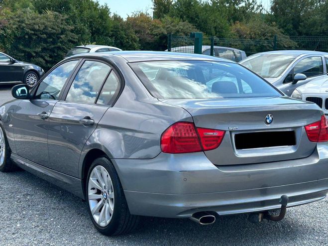 BMW Serie 3 V (E90) 318dA 143ch Premiere GRIS F de 2010