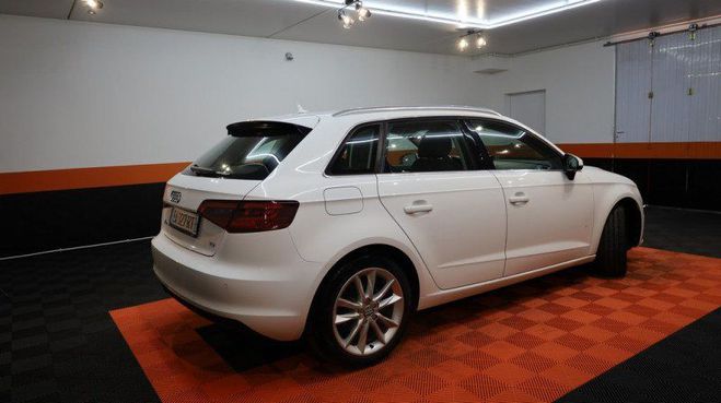Audi A3 Sportback 2.0 TDI 150CH FAP AMBITION S T Blanc de 2016