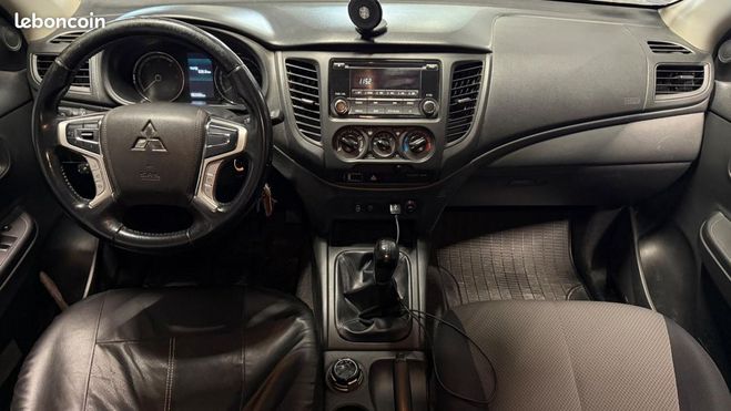 Mitsubishi L 200 CLUB CAB 2.3 D 150 INVITE CONNECT 4WD EA Blanc de 2019