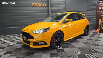 Voir détails -Ford Focus 2.0 ECOBOOST 250 ST START-STOP à Montlimar (26)