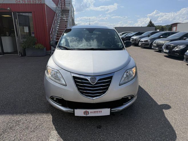 Lancia Ypsilon 1.2 8V - 69 S&S 2011 Gold PHASE 1 GRIS CLAIR de 2011