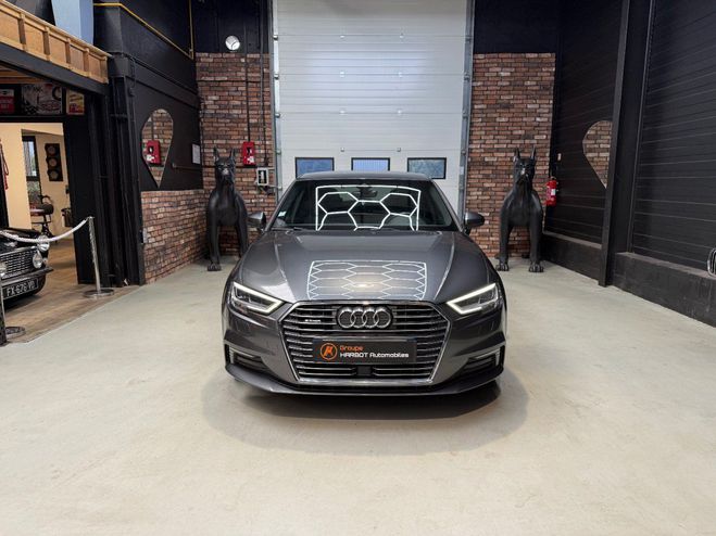 Audi A3 Sportback E-TRON S-LINE 1.4 TFSI 204 cv  Gris de 2017