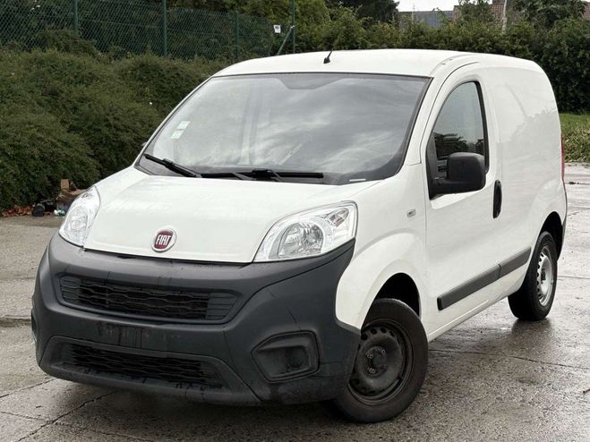 Fiat Fiorino 1.3 Multijet 2019 Faible Km Airco Gps Tv Blanc Mtallis de 