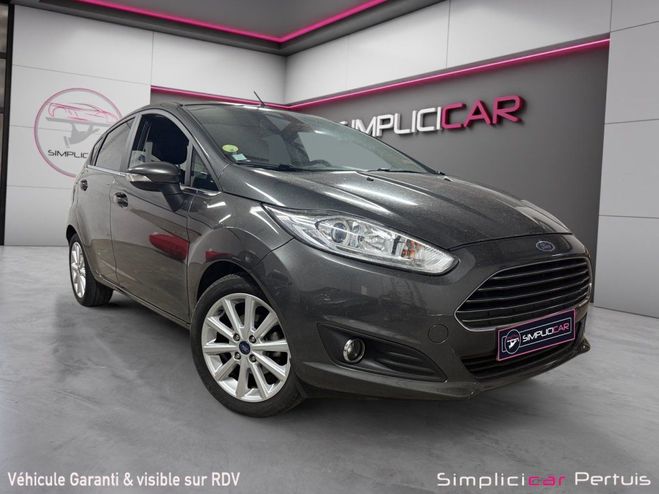 Ford Fiesta 1.5 TDCi 95 Titanium REVISION OK, DISTRI Gris de 2016