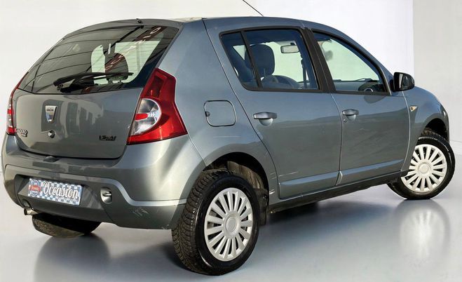 Dacia Sandero (B90) 1.2i 16V - 75ch (5 cv) - BVM5 - 5  Gris de 2009