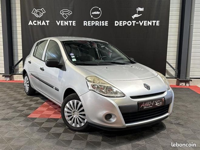 Renault Clio 1.2 16v 75ch Authentique 5p Gris de 2011
