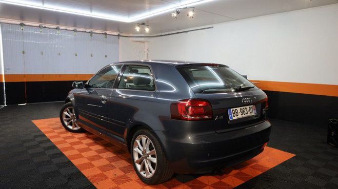 Audi A3 1.8 TFSI 160CH AMBITION S TRONIC 7 3P Gris F de 2010
