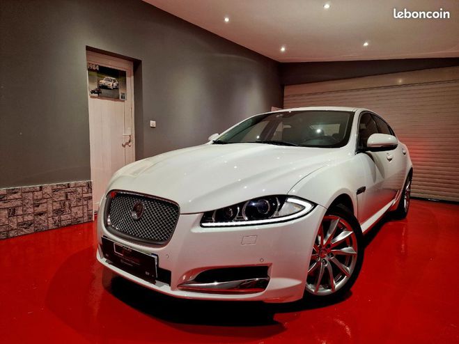 Jaguar XF 2.2 200 CV BVA8 Luxe Premium Blanc de 2015