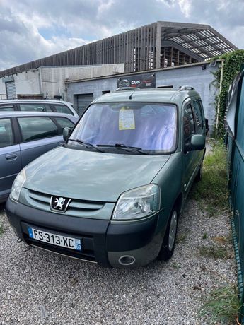  Voir détails -Peugeot Partner 1.6 HDI 75 cv à Waziers (59)