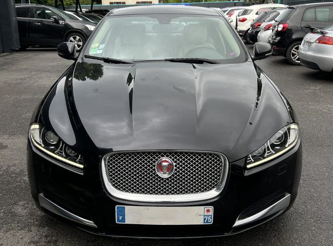 Jaguar XF PHASE 2 LUXE 2.2 D 200 Cv 1ERE MAIN / 59 Noir de 2014