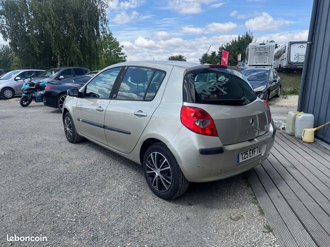 Renault Clio 3 1.5 dci 85ch dynamique 5p Beige de 2008