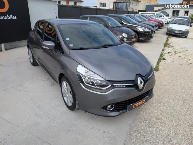 Renault Clio 1.2 75 Gris de 2016