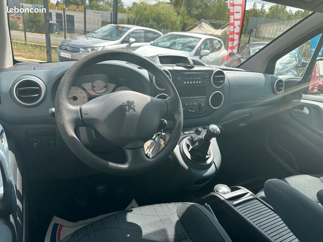 Peugeot Partner Tepee 1.6 Hdi 75Ch Active Orange de 2012