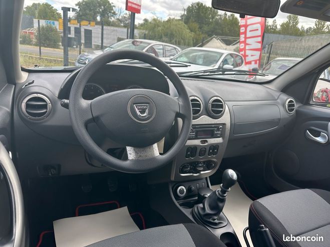 Dacia Duster 1.5 Dci 110Ch Laureate 4X4 Blanc de 2013