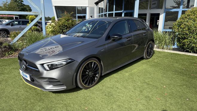 Mercedes Classe A 220 190CH AMG LINE EDITION 1 7G-DCT Gris de 2018
