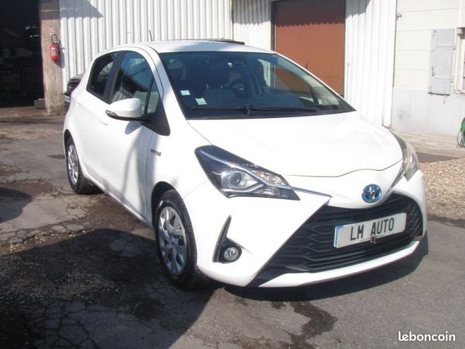 Toyota Yaris (3) HYBRID 100H DYNAMIC 5P Blanc de 2018