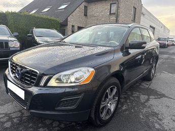  Voir détails -Volvo XC60 D3 AWD 163CH MOMENTUM GEARTRONIC à Fouquires-ls-Lens (62)