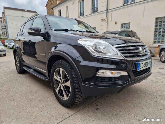 Ssangyong Rexton rx 220 e-xdi 178ch 7 places luxury 1re  Noir de 2016
