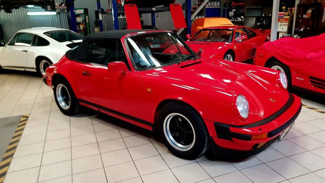 Porsche 911 CARRERA cabriolet ROUGE INDIEN de 1989