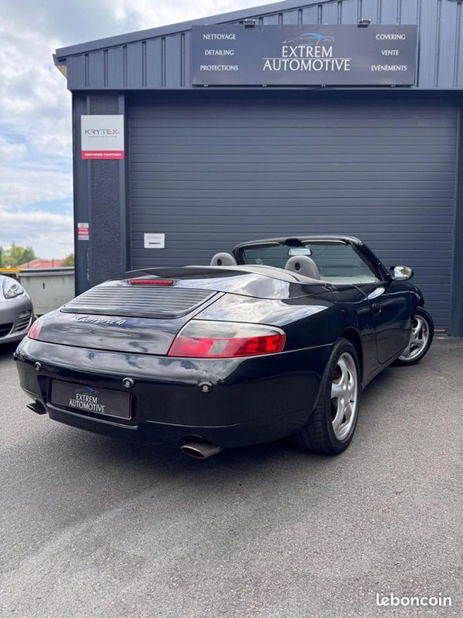 Porsche 911 TYPE 996 CABRIOLET CARRERA 4, 22 CV 300  Noir de 2001