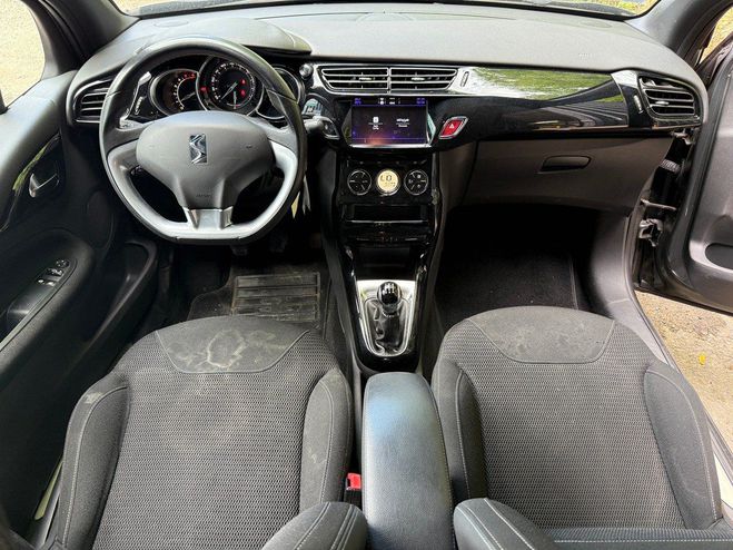 Citroen DS 3 DS3 1.6 HDi 100cv So Chic 2e main CarP Gris de 2016