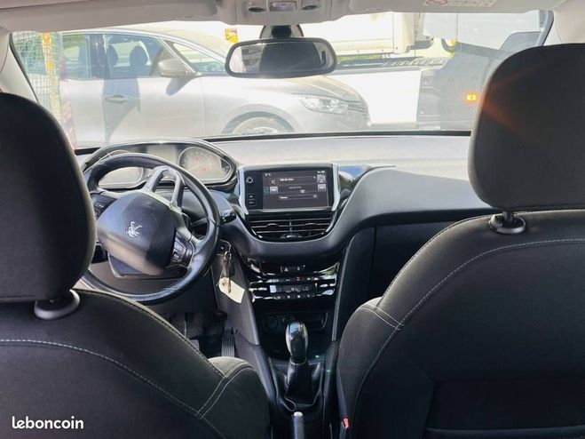 Peugeot 208 1.6 HDi 92 ALLURE Gris de 2015