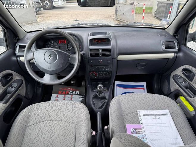 Renault Clio 1.2 AUTHENTIQUE Gris de 2005