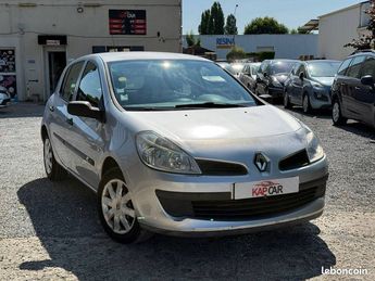  Voir détails -Renault Clio 1.5 dCi Expression à Saint-Soupplets (77)