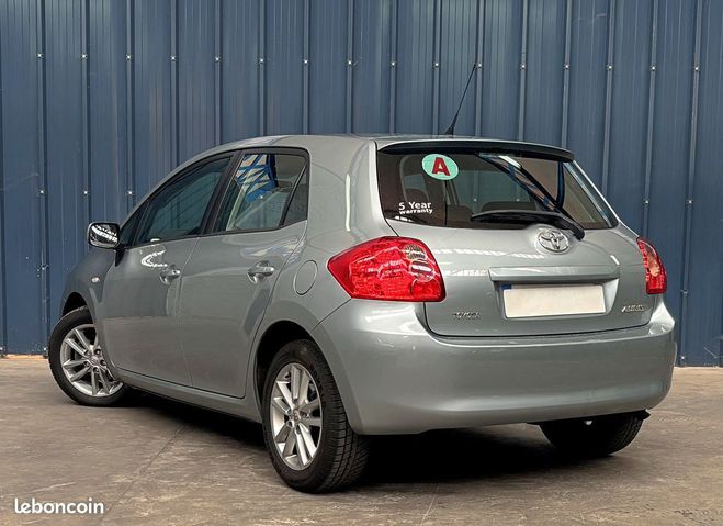 Toyota Auris D4D 90ch Dynamic BVA GPS Bluetooth Garan Autre de 2009