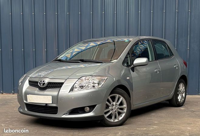 Toyota Auris D4D 90ch Dynamic BVA GPS Bluetooth Garan Autre de 2009