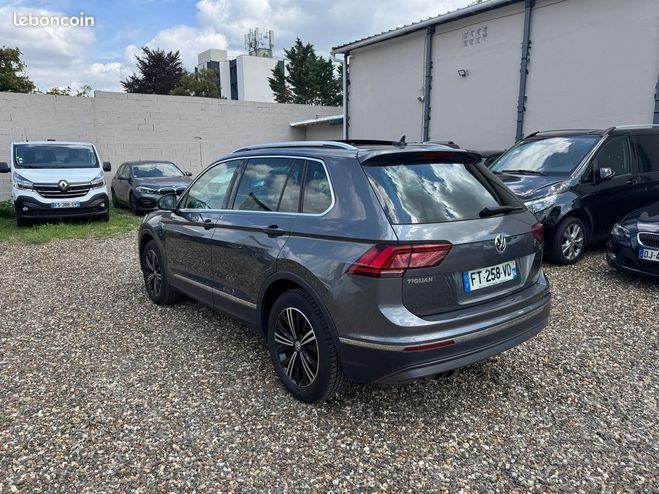Volkswagen Tiguan 1.5 TSI EVO 150ch Carat Exclusive DSG7 H Gris de 2020