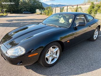  Voir détails -Jaguar XK8 coupe automatique v8 4 litres à Thoiry (01)