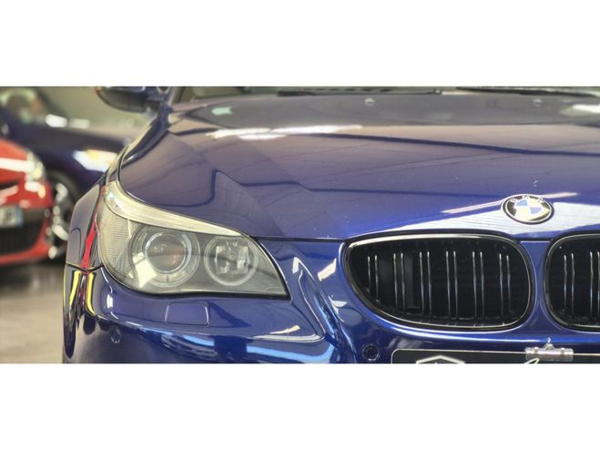 BMW M5 - BV SMG BERLINE E60 PHASE 1 BLEU FONCE de 2006