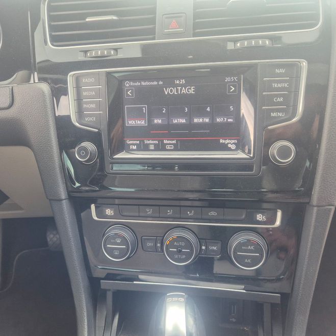Volkswagen Golf VII 1.6 TDI 105 BLUEMOTION TECHNOLOGY CA Noir de 2014
