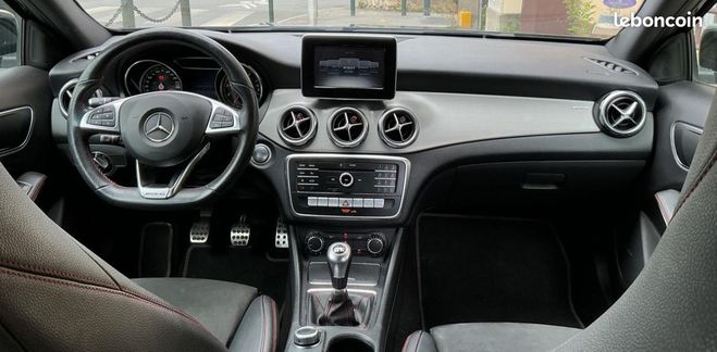 Mercedes Classe GLA Classe 1.6 180 120 INTUITION Noir de 2019