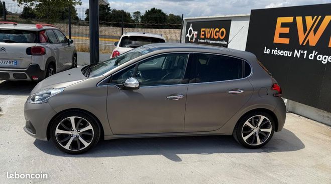 Peugeot 208 1.2 110 ch FELINE EAT BVA ENTRETIEN + DI Beige de 2015