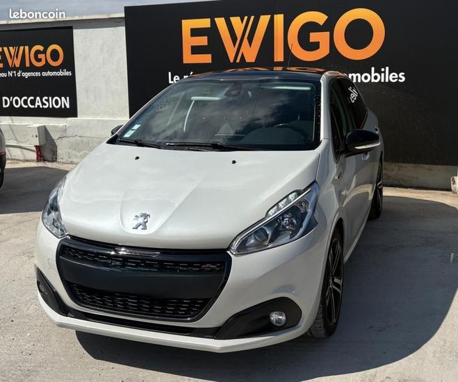 Peugeot 208 GENERATION-I 1.2 110 GT LINE FULL ENTRET Blanc de 2019