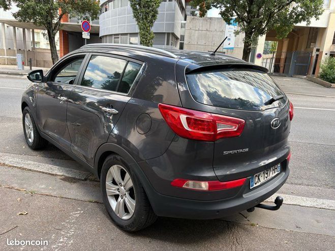 Kia Sportage 2.0 CRDI 136 cv 4X4 Gris de 2012