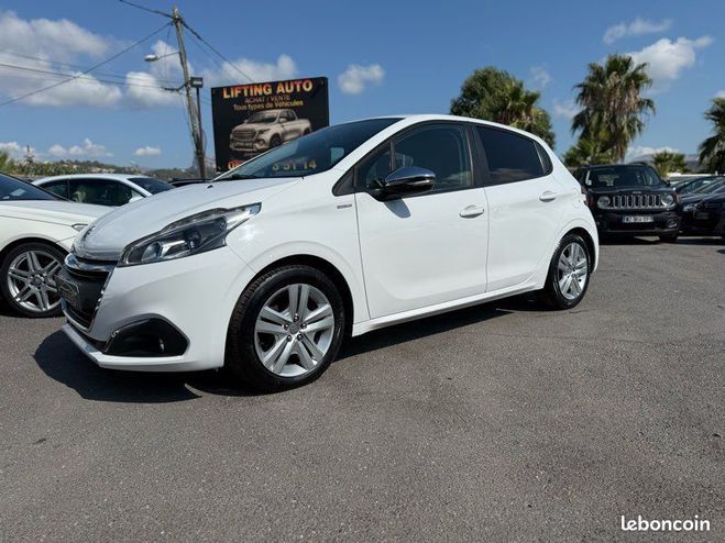 Peugeot 208 vvti Blanc de 2017