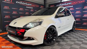  Voir détails -Renault Clio RS 3 cup 20th anniversaire 2.0 203 cv gr à Cappelle-la-Grande (59)