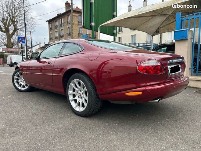 Jaguar XK8 Coup 4.0L V8 294CV BVA Rouge de 2001