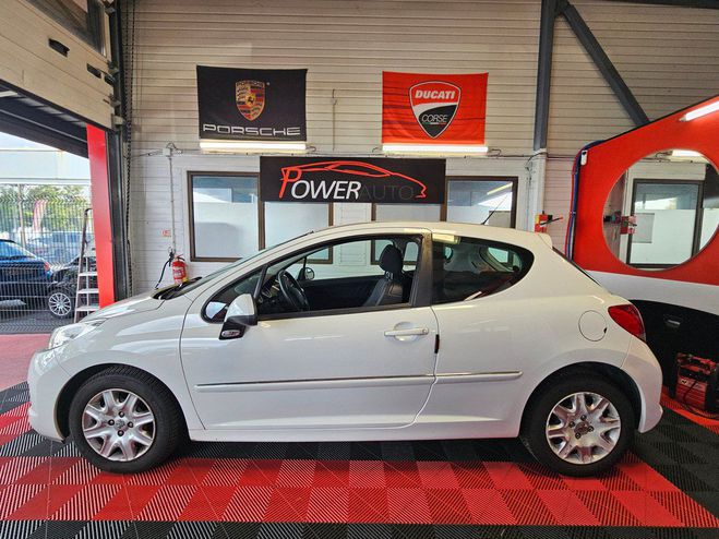 Peugeot 207 1.4 hdi 138000kms Blanc de 2012