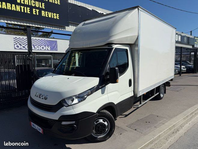 Iveco Daily Chassis-Cabine 35C14 2.3 136ch 22m3 Hayo Blanc de 2019