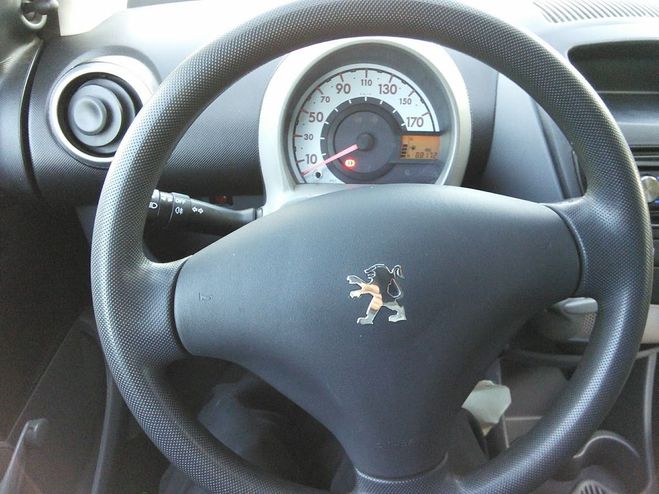 Peugeot 107 1.0 Urban 68 CV - Moteur  chaine de dis Noir de 2009