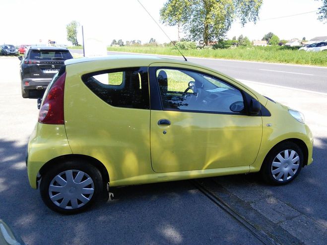 Peugeot 107 1.0 Urban 68 - REVISEE GARANTIE Jaune de 2006