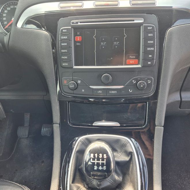 Ford Galaxy II (2) 2.0 TDCI 140 TITANIUM BV6 7PL Blanc de 2011