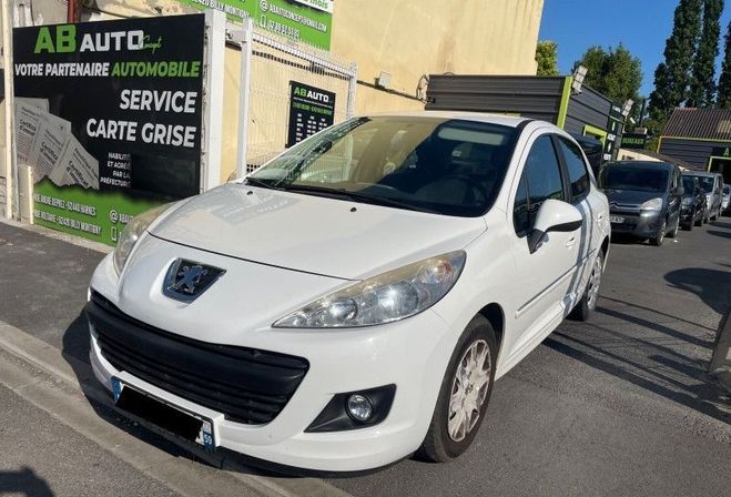 Peugeot 207 1.4 HDI 70CH  BLUE LION 5P  de 2013