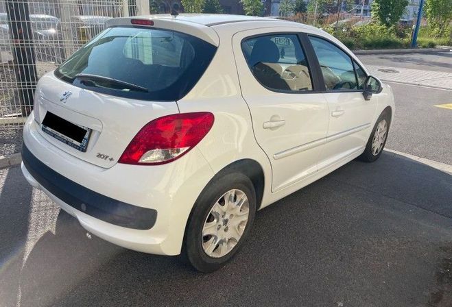 Peugeot 207 1.4 HDI 70CH  BLUE LION 5P  de 2013